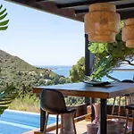 Villa Equinox